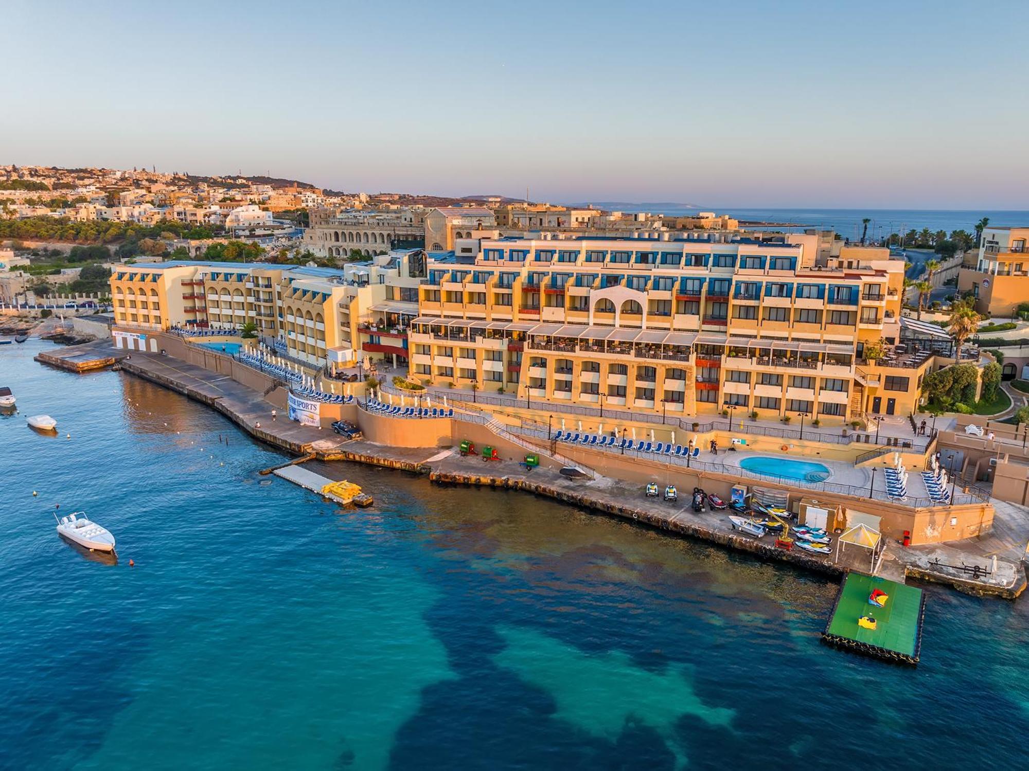 Marina Corinthia Malta Сент Джулианс